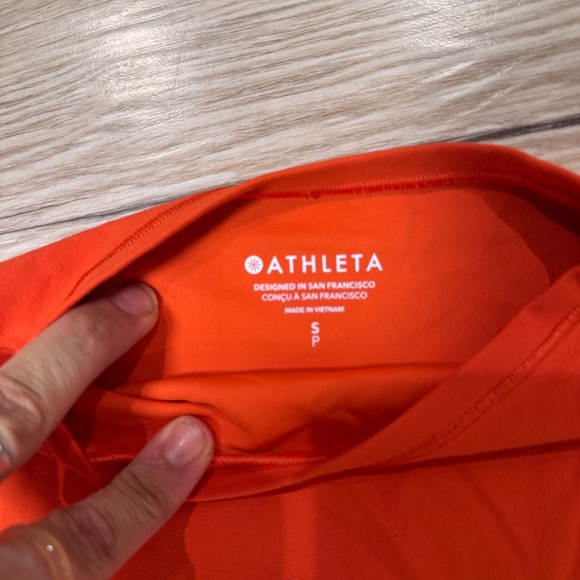 NWT Athleta Transcend Ruched Tank size small - Picture 3 of 4